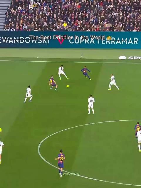 巴萨7-2大胜纽卡斯尔联 亚马尔助攻拉菲尼亚破门