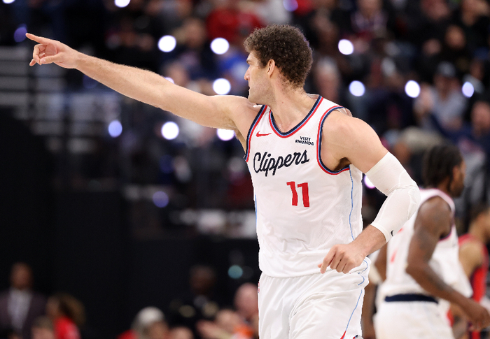 快船119-94大胜猛龙展现统治力，多点开花助球队