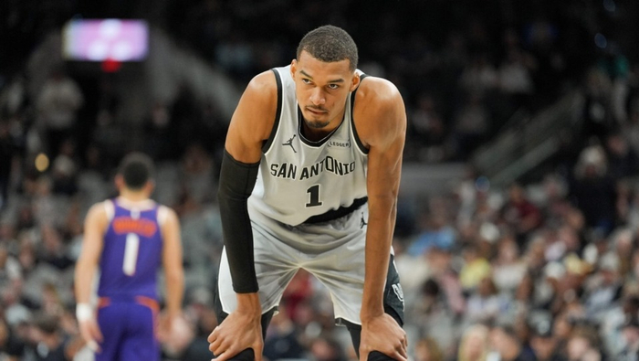 亚历山大领跑MVP赔率榜单，文班亚马官方榜首引